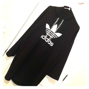 Adidas oversized pull over